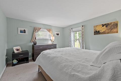 126 Willow St, Acton, MA 01720 photo 24