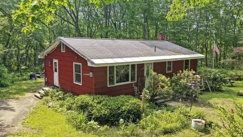 9 Number 6 Rd, Leverett, MA 01054