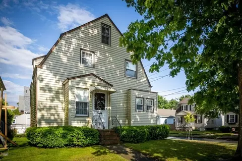 91 Pleasant St, Fairhaven, MA 02719