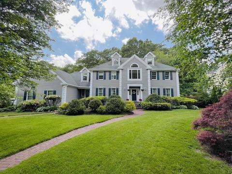 34 Old Planters Rd, Beverly, MA 01915