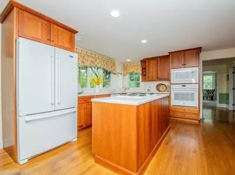 36 Spring St, Hingham, MA 02043 photo 10