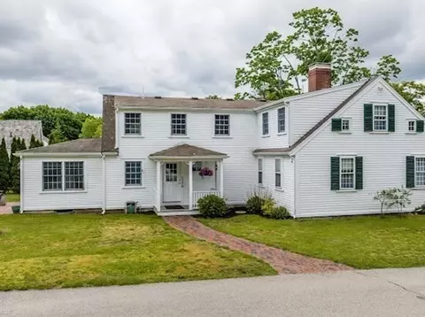 36 Spring St, Hingham, MA 02043 photo 1