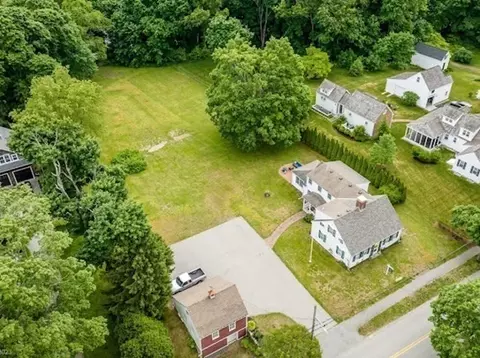 36 Spring St, Hingham, MA 02043 photo 4