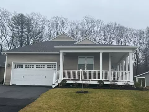 4 Harvey Spaulding St #26B, Uxbridge, MA 01569