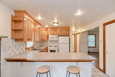 2 Mayflower Ave, Wareham, MA 02571 photo 12