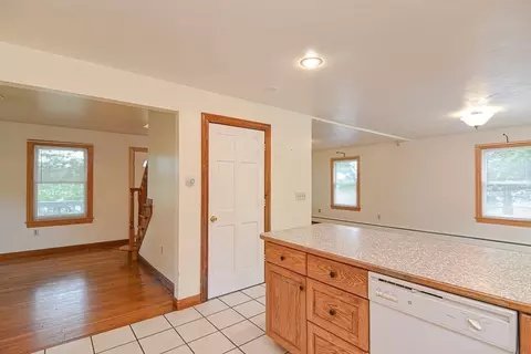 2 Mayflower Ave, Wareham, MA 02571 photo 18