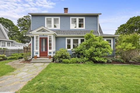 12 Essex St, Amesbury, MA 01913