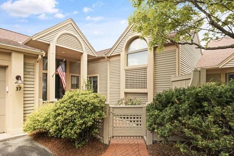 7 Wainwright Rd #37, Winchester, MA 01890