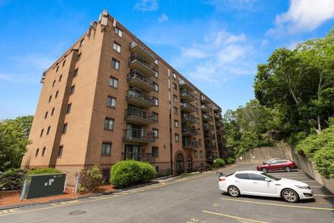 500 Salem St #204, Medford, MA 02155