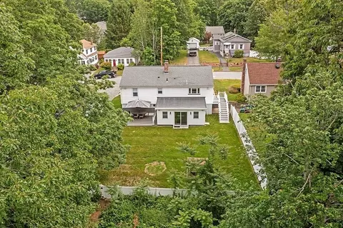 9 Primrose St, Worcester, MA 01604 photo 2