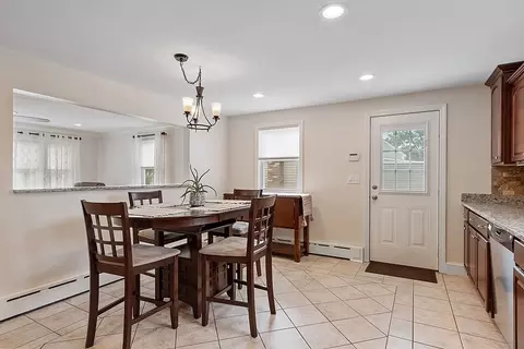 9 Primrose St, Worcester, MA 01604 photo 10