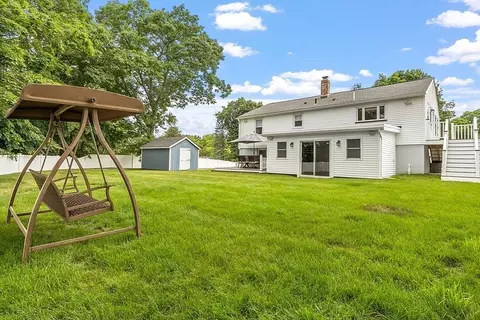 9 Primrose St, Worcester, MA 01604 photo 4