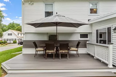 9 Primrose St, Worcester, MA 01604 photo 3