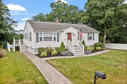 9 Primrose St, Worcester, MA 01604 photo 1