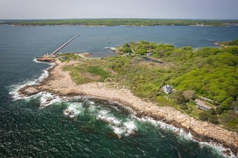 6 Rouse Rd, Gloucester, MA 01930