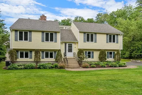 6 Philip St # -b, Hudson, MA 01749