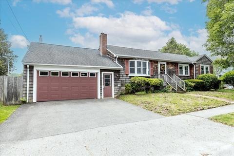 32 Dartmouth St, Beverly, MA 01915