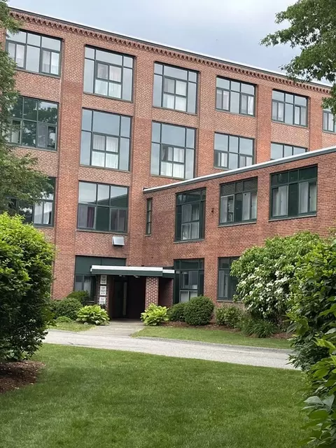 150 Rumford Ave #108, Mansfield, MA 02048