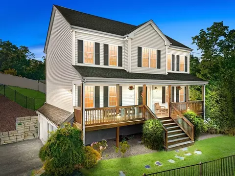 457 Tiffany St, Attleboro, MA 02703