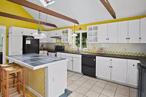 497 E Main St, Avon, MA 02322 photo 4