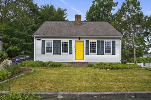 497 E Main St, Avon, MA 02322 photo 2