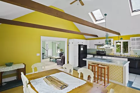 497 E Main St, Avon, MA 02322 photo 9