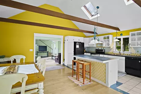 497 E Main St, Avon, MA 02322 photo 7