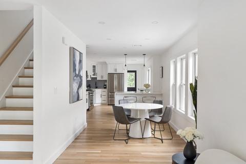 19 Magoun St #2, Cambridge, MA 02140