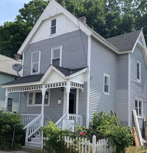 27 Chester St, Springfield, MA 01105