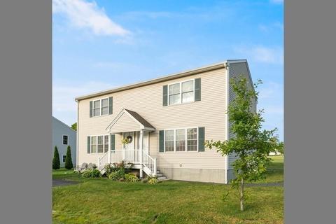 10 St Theresa #1, Bristol, RI 02809