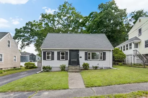 6 Westmoor Ter #6, Boston, MA 02132