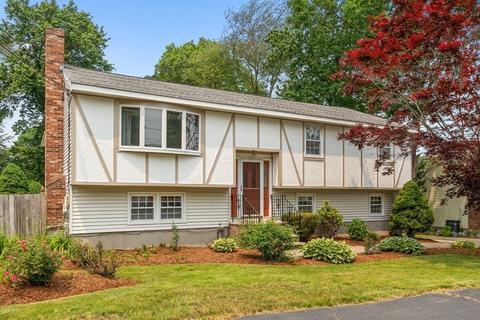 5 Old Colony Dr, Wakefield, MA 01880