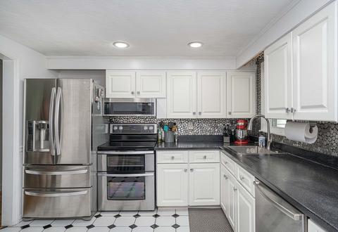 3 Webb Rd, Sharon, MA 02067 photo 7