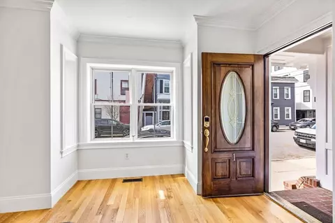 808 E Third St #1, Boston, MA 02127