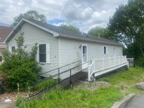 12 Decatur St, Gloucester, MA 01930