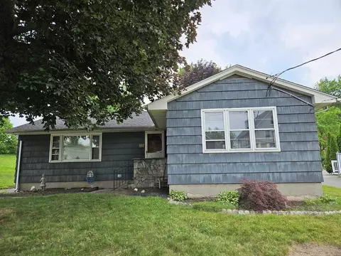 157 South St, Chicopee, MA 01013