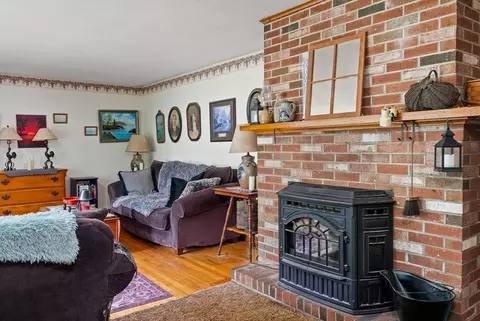 80 Clark St, Easthampton, MA 01027 photo 7