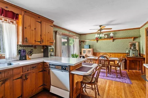 80 Clark St, Easthampton, MA 01027 photo 5
