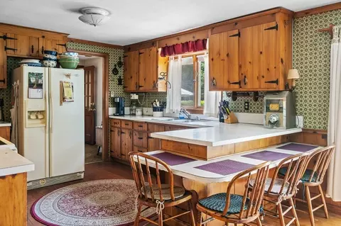 80 Clark St, Easthampton, MA 01027 photo 3