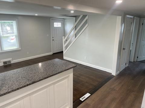 5 County St, Springfield, MA 01109 photo 8