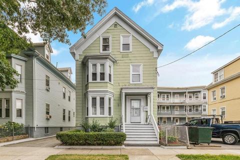 34 Whiting St, Lynn, MA 01902