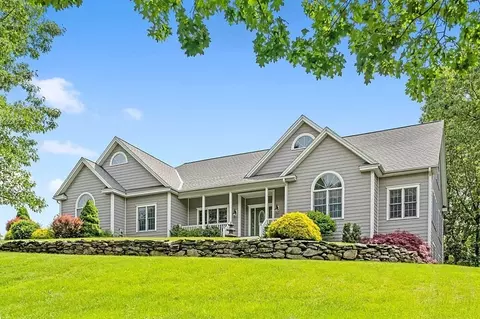 34 Dennis, Leominster, MA 01453