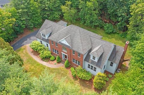 5 Mountainview Dr, Framingham, MA 01701