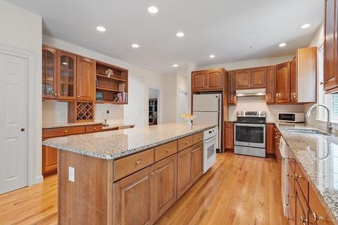 5 Mountainview Dr, Framingham, MA 01701 photo 6