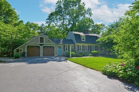 385 Commonwealth Ave, North Attleboro, MA 02760