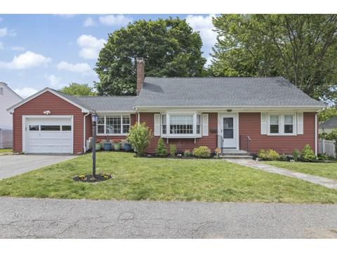 136 Longfellow Rd, Waltham, MA 02453