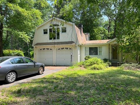 156 Perry St, Douglas, MA 01516