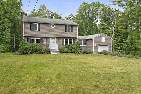 88 Fairwood Dr, Pembroke, MA 02359
