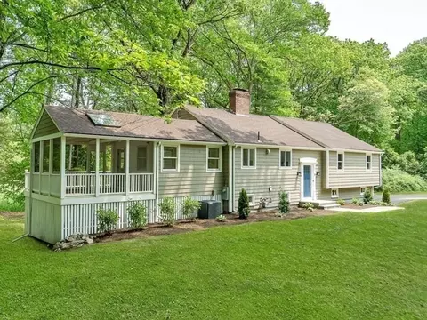 5 Hickory Hill Rd, Wayland, MA 01778