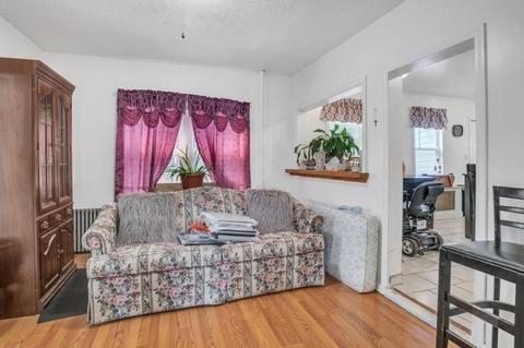 412 Saint James Ave, Springfield, MA 01109 photo 12